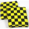 Brazalete con banda para el sudor con diseño de tablero a cuadros en negro y amarillo